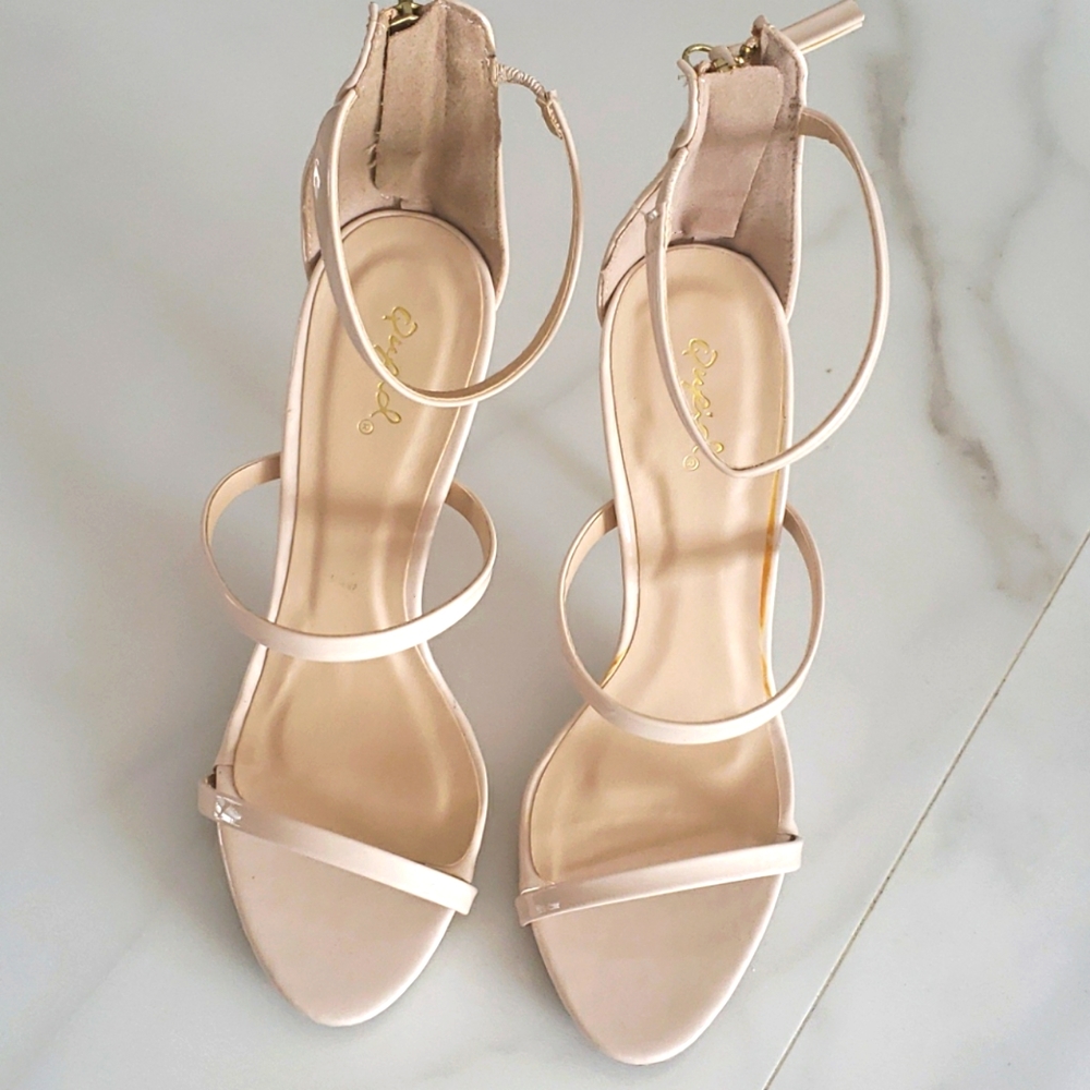 High heels shoes